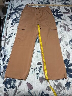 PINK Victoria's Secret Wide Leg Cargo Pants in Camel